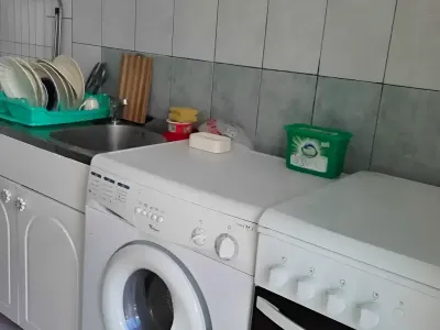 casa de inchiriat Sector 1 Bucuresti bucatarie mica utilata